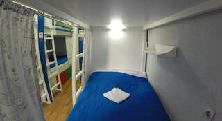Гостиница ID Hostel Krasnodar Краснодар Кровать в общем 10-местном номере для мужчин и женщин-8